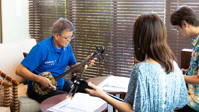 OKINAWAN SANSIN EXPERIENCE -三線体験-
