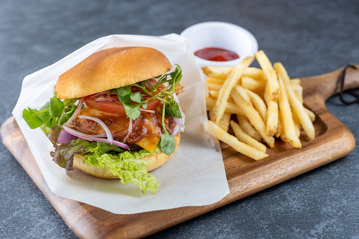 ラボンバンス特製ランチスタートしました