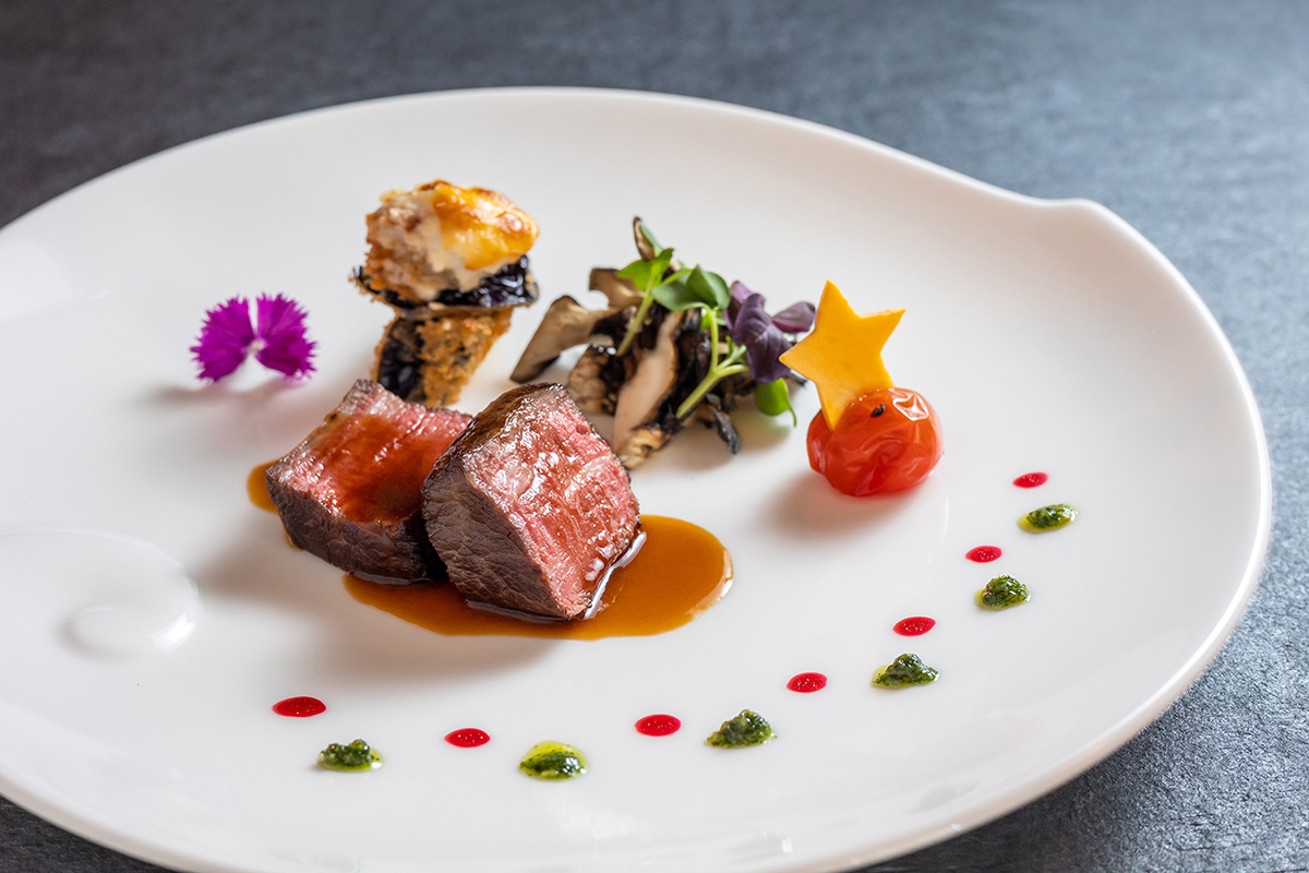 特典付き特別クリスマスディナープランを販売開始